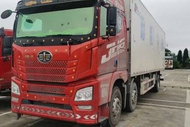 二手青岛解放 JH6 290马力 6X2 9.435米冷藏车(国五) 6X2 潍柴二手专用车冷藏车图片