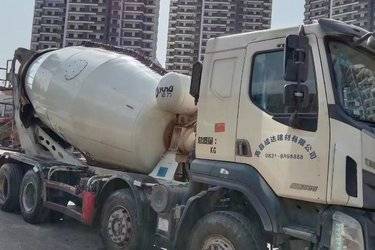 二手东风柳汽 乘龙H5 330马力 8X4 7.73方混凝土搅拌车(国五) 前四后八 东风二手搅拌车图片