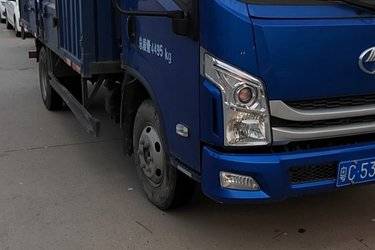 二手跃进 超越C500 150马力 4.17米单排厢式轻卡(万里扬6挡)(国六) 单桥 云内动力二手载货车 蓝牌图片