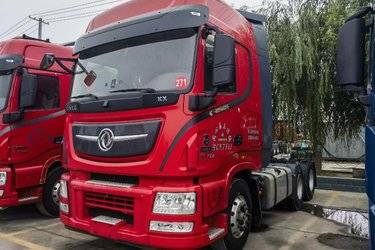 二手东风商用车 天龙旗舰KX 标准版 560马力 6X4牵引车(国五) 双驱 东风康明斯二手牵引车 黄牌图片