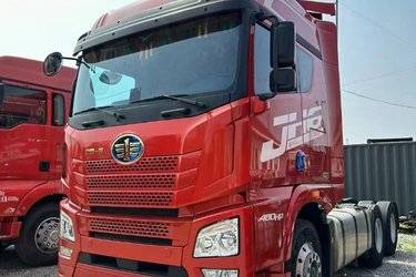 二手青岛解放 JH6重卡 领航版2.0 480马力 6X4牵引车(国五) 双驱 潍柴二手牵引车 黄牌图片