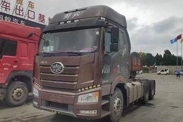 二手一汽解放 J6P重卡 领航版 460马力 6X4牵引车(国五) 双驱 锡柴二手牵引车 黄牌图片