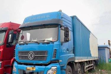 二手东风商用车 天龙重卡 245马力 6X2 9.6米厢式载货车(国五) 前四后四 康明斯二手载货车 黄牌图片