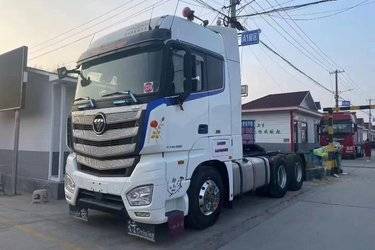 二手福田 欧曼EST 6系重卡 560马力 6X4牵引车(国五) 双驱 福田康明斯二手牵引车 黄牌图片