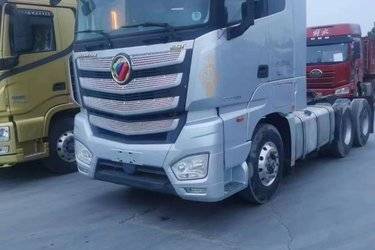 二手福田 欧曼EST 6系重卡 560马力 6X4牵引车(国五) 双驱 福田康明斯二手牵引车 黄牌图片