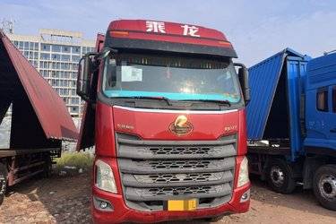 东风柳汽 乘龙H7重卡 350马力 8X4 9.6米厢式载货车(国五) 前四后八 潍柴二手载货车 黄牌