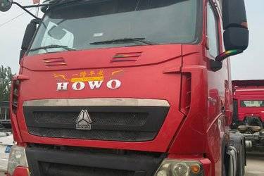 中国重汽 HOWO T7H重卡 440马力 6X4牵引车(3.909速比)(国五) 双驱 曼二手牵引车 黄牌