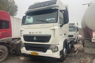 中国重汽 HOWO T7H重卡 400马力 6X4牵引车(国五) 双驱 曼二手牵引车 黄牌