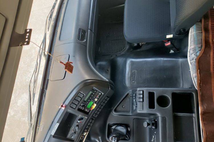 二手东风商用车 270马力 载货车