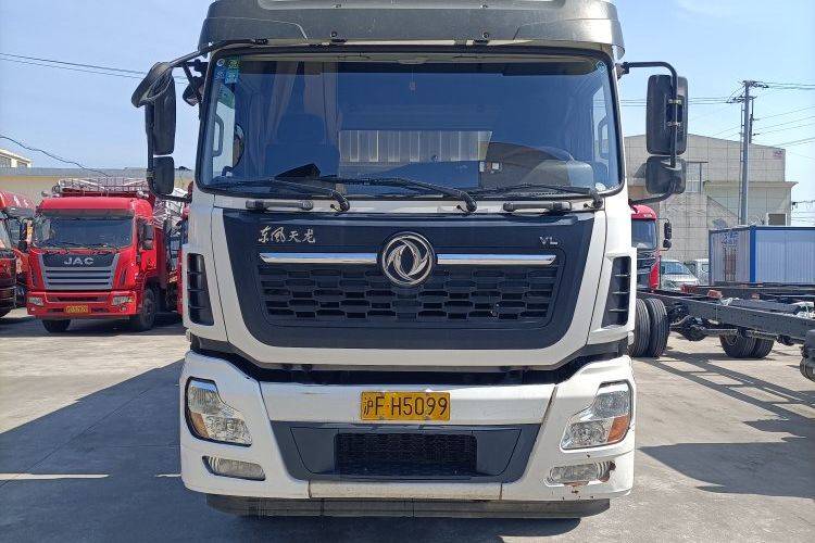 二手东风商用车 270马力 载货车