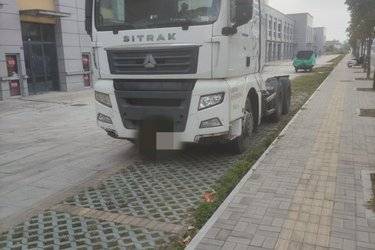 二手中国重汽 汕德卡SITRAK C7H重卡 540马力 6X4牵引车(国五) 双驱 中国重汽二手牵引车 黄牌