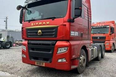 中国重汽 汕德卡SITRAK G7S重卡 奢华版 610马力 6X4 AMT自动挡牵引车(液缓)(国六) 双驱 潍柴二手牵引车 黄牌