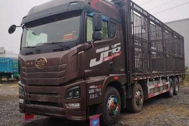 二手青岛解放 JH6重卡 460马力 8X4 9.4米畜禽载货车(国六) 前四后八 锡柴二手载货车 黄牌