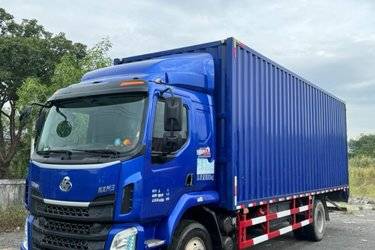 二手东风柳汽 乘龙M3中卡 200马力 4X2 7.8米厢式载货车(国五) 单桥 玉柴二手载货车 黄牌