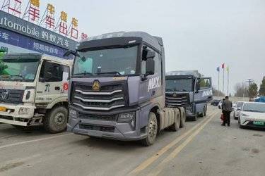 二手中国重汽 HOWO Max重卡 480马力 6X4牵引车(国六)(重汽12挡)(国六) 双驱 潍柴二手牵引车 黄牌