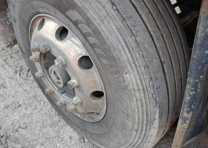 二手青岛解放 460马力 载货车