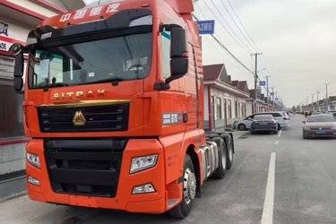 二手中国重汽 汕德卡SITRAK G7S重卡 610马力 6X4 AMT自动挡牵引车(国六) 双驱 潍柴二手牵引车 黄牌图片