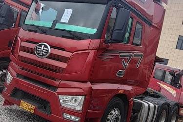 一汽解放 J7重卡 550马力 6X4牵引车(国五) 双驱 锡柴二手牵引车 黄牌