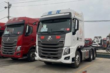 二手东风柳汽 乘龙H7重卡 520马力 6X4 AMT自动档牵引车(液缓)(国六) 双驱 康明斯二手牵引车 黄牌图片