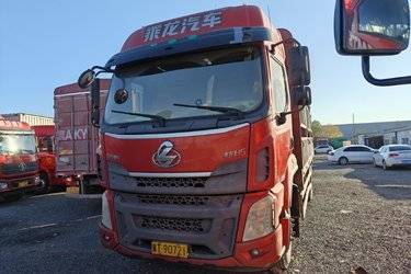 二手东风柳汽 乘龙H5中卡 220马力 4X2 6.8米仓栅式载货车(高顶双卧)(国五) 单桥 玉柴二手载货车 黄牌