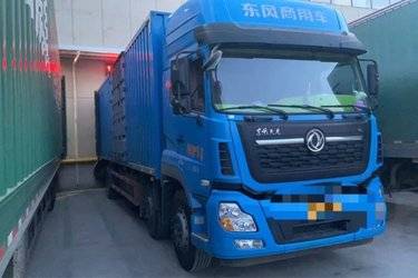 二手东风商用车 天龙VL重卡 292马力 6X2 9.6米厢式载货车(国五) 前四后四 雷沃动力二手载货车 黄牌图片