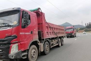 二手东风柳汽 乘龙H7 350马力 8X4 7.6米自卸车(国五) 前四后八 潍柴二手自卸车 黄牌图片