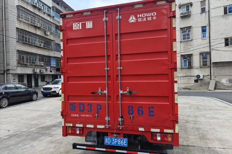 二手重汽HOWO轻卡 140马力 载货车