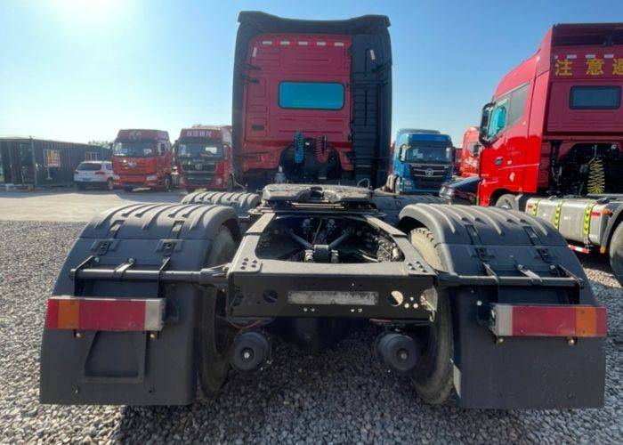 二手东风商用车 600马力 牵引车