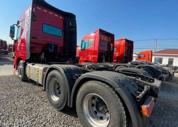二手东风商用车 600马力 牵引车