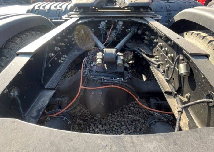 二手东风商用车 600马力 牵引车