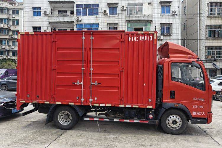 二手重汽HOWO轻卡 140马力 载货车