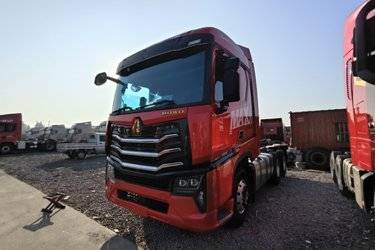 二手中国重汽 HOWO Max重卡 510马力 6X4牵引车(国六) 双驱 曼二手牵引车 黄牌图片