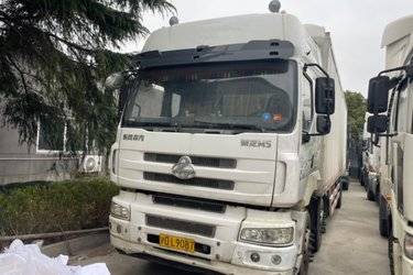 东风柳汽 乘龙M5重卡 270马力 6X2 9.6米排半厢式载货车(国四) 前四后四 东风康明斯二手载货车 黄牌