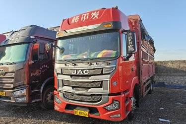 二手江淮 格尔发A5X中卡 240马力 4X2 6.8米仓栅式载货车(国五) 单桥 玉柴二手载货车 黄牌图片