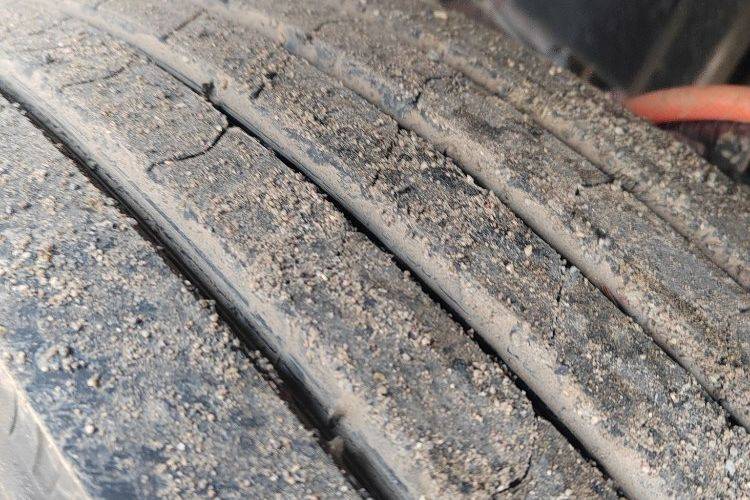 二手青岛解放 240马力 载货车