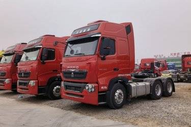 中国重汽 HOWO T7H重卡 460马力 6X4牵引车(国五) 双驱 曼二手牵引车 黄牌