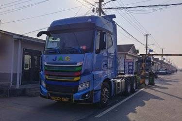 江淮 格尔发K7重卡 560马力 6X4 AMT自动挡牵引车(国六)(速比2.85)(国六) 双驱 康明斯二手牵引车 黄牌