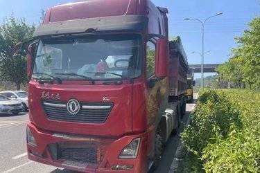 东风商用车 新天龙KL重卡 465马力 6X4牵引车(国五) 双驱 东风二手牵引车 黄牌