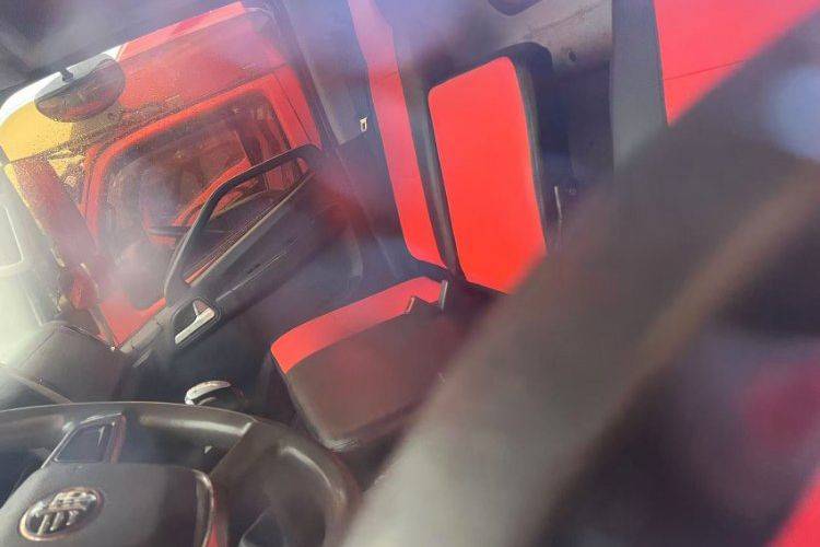 二手一汽解放轻卡 160马力 载货车