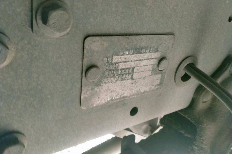二手一汽解放 240马力 载货车