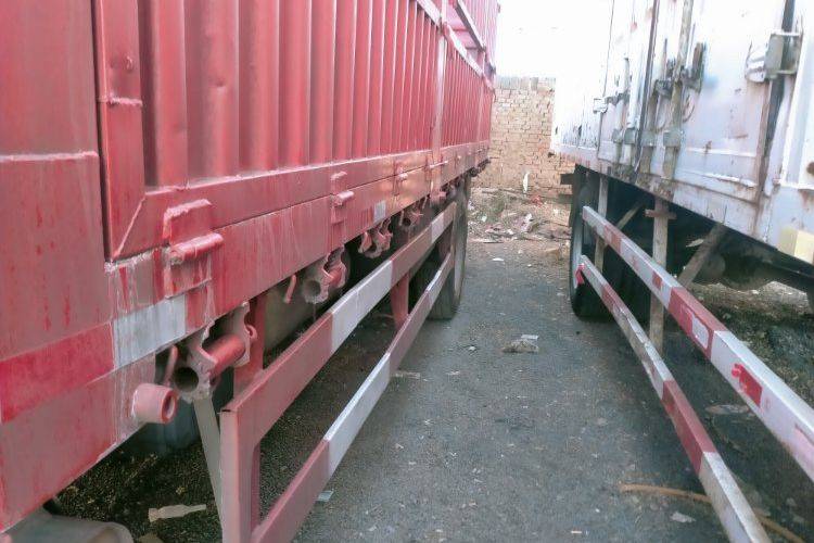 二手一汽解放 240马力 载货车