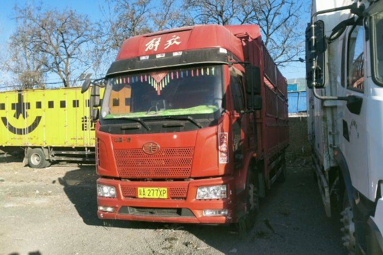 二手一汽解放 240马力 载货车