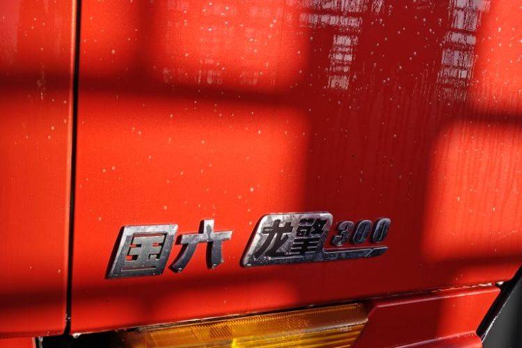 二手东风商用车 300马力 载货车