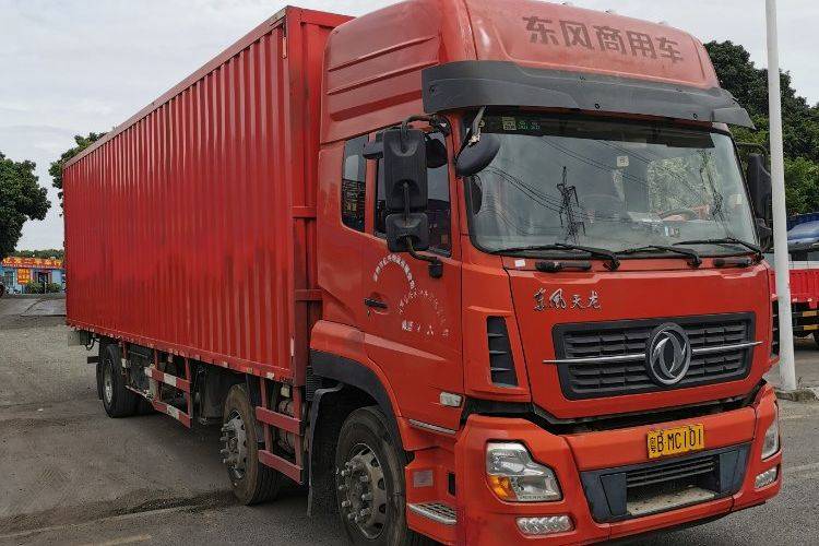 二手东风商用车 292马力 载货车