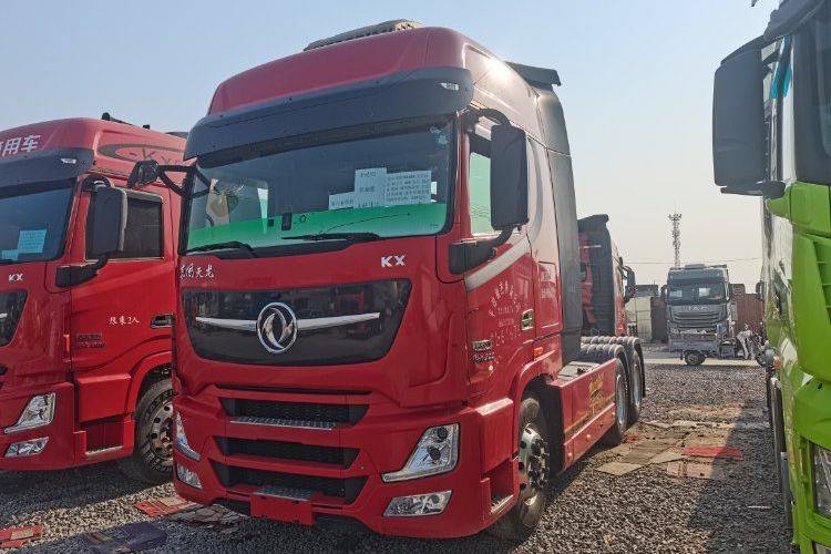 二手东风商用车 600马力 牵引车