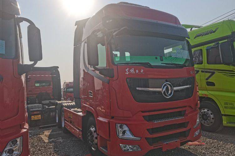 二手东风商用车 600马力 牵引车