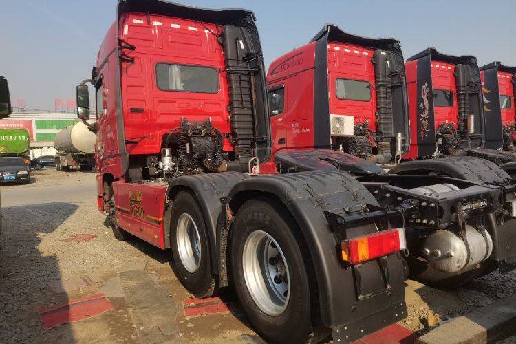 二手东风商用车 600马力 牵引车