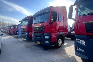 二手中国重汽 汕德卡SITRAK C7H重卡 440马力 6X4 LNG牵引车(国六) 双驱 中国重汽二手牵引车 黄牌图片