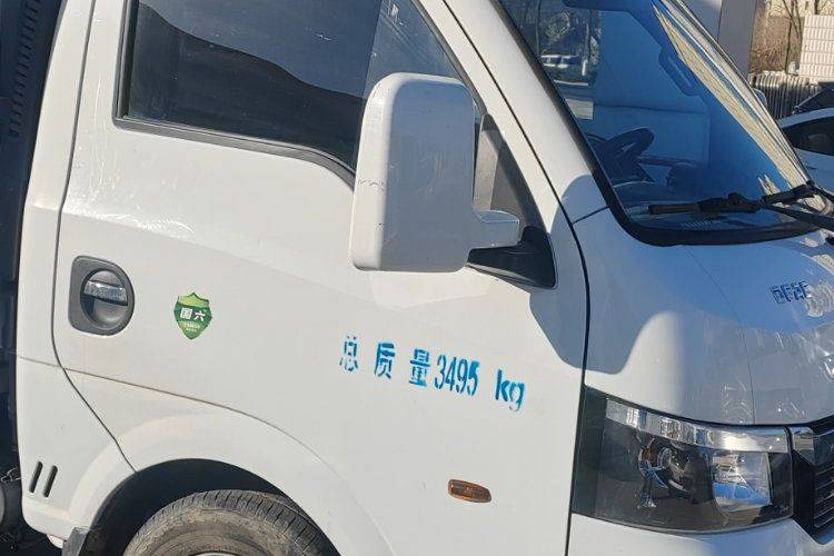 二手东风途逸 122马力 载货车