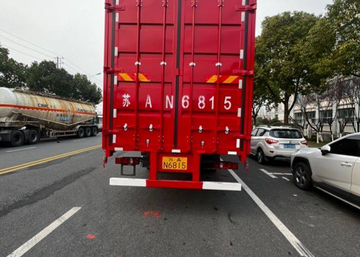 二手重汽豪沃(HOWO) 290马力 载货车